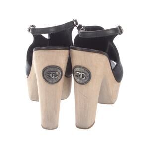 ❤️Chanel CC Logo Leather Slingback Heels❤️